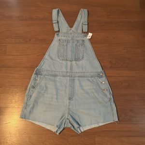Old Navy Overall Shorts NWT